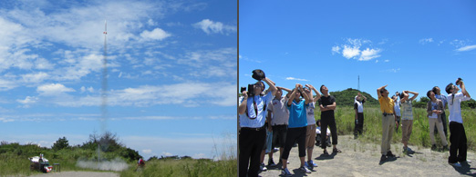 発射の瞬間、上空の様子を完成をあげて見守る参加者たち
